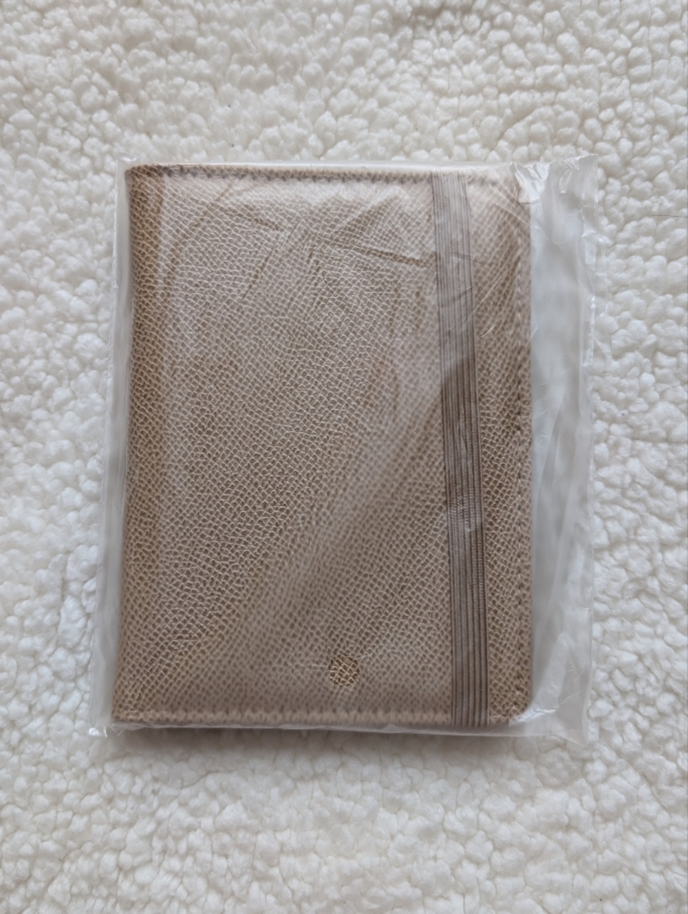 NWT Foldie RFID blocking passport book cover